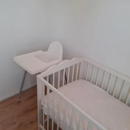 Comfortable For 4 People Дом отдыха Sint Maartensvlotbrug