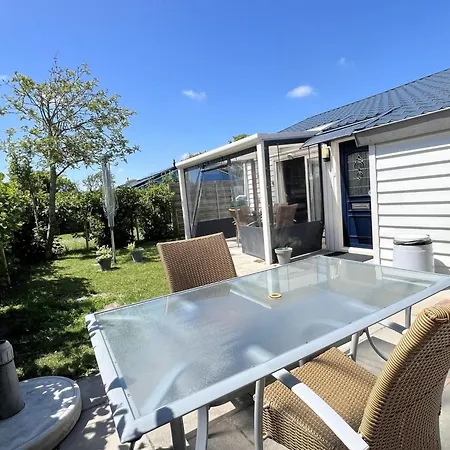 Ferienhaus Comfortable For 4 People Sint Maartensvlotbrug