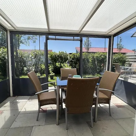 Comfortable For 4 People Ferienhaus Sint Maartensvlotbrug