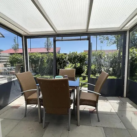 Comfortable For 4 People Ferienhaus Sint Maartensvlotbrug