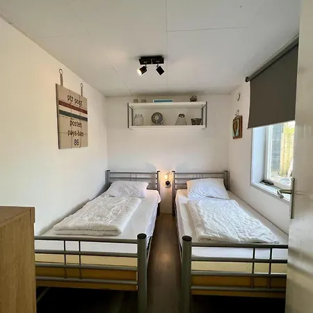 Comfortable For 4 People Ferienhaus