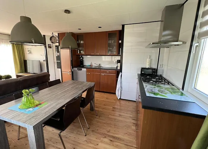 Comfortable For 4 People Feriehus *