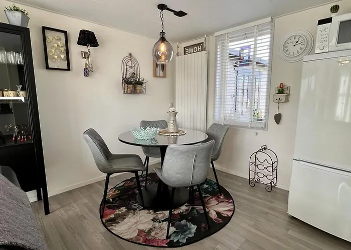 Feriehus Comfortable For 4 People Sint Maartensvlotbrug