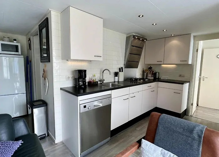 Comfortable For 4 People Feriehus *