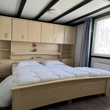 Comfortable For 4 People * Sint Maartensvlotbrug