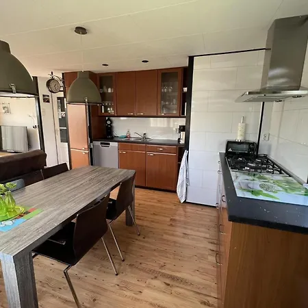 Comfortable For 4 People Hébergement de vacances *