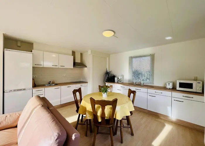 Comfortable For 4 People Sint Maartensvlotbrug