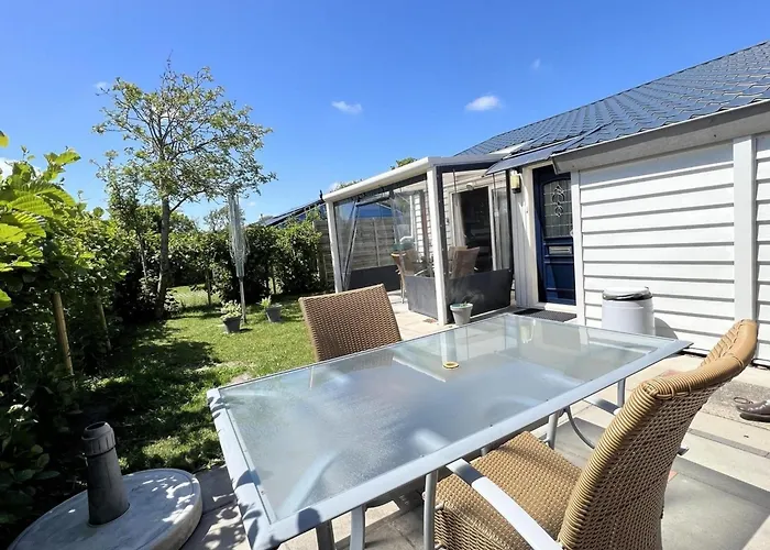 بيت للعطل Comfortable For 4 People Sint Maartensvlotbrug