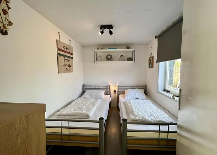 Comfortable For 4 People بيت للعطل